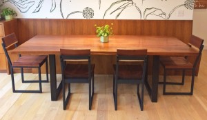 walnut dining table and chairs 3      